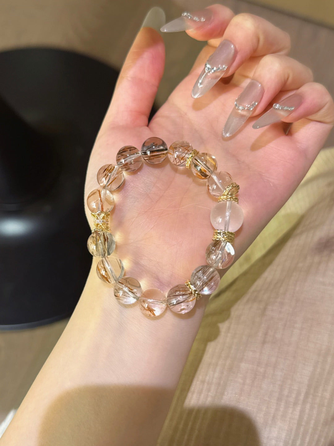 ▫️▪️ Black gold super milk white crystal bracelet